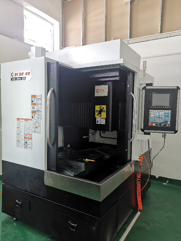 650雕銑機(jī)2.jpg